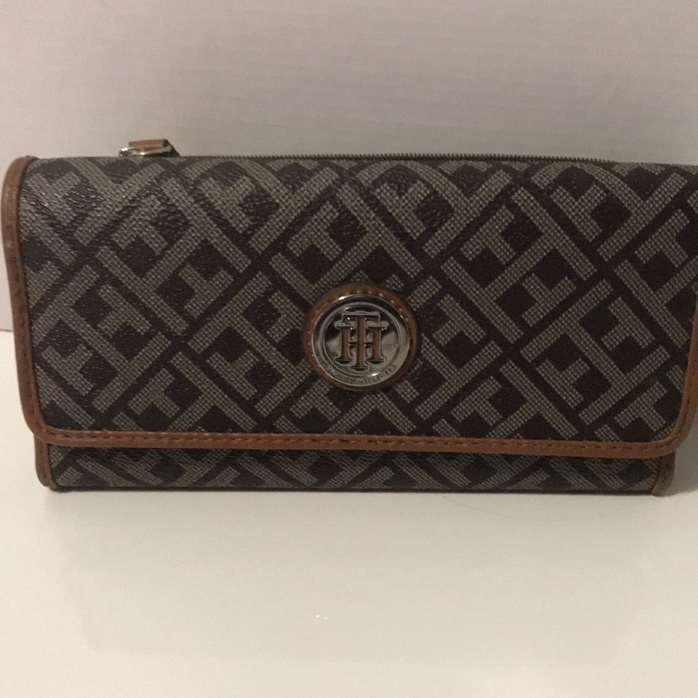 Tommy Hilfiger wallet